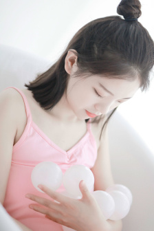 穿成娱乐圈爽文男主的亲妹妹